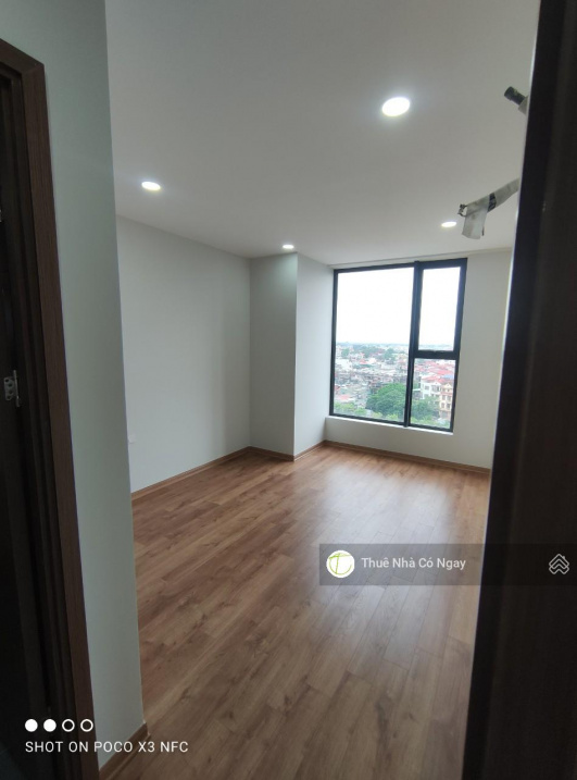 Modern 3BR Corner Apartment with Lake View