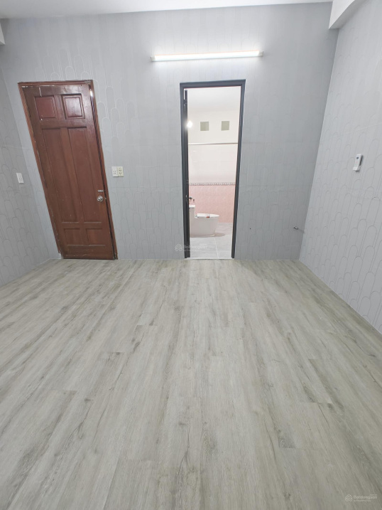 Modern Room with Private Bathroom Near Etown
