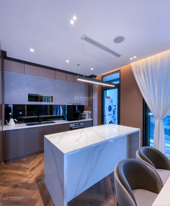 Modern Luxury Apartment with Designer Interior