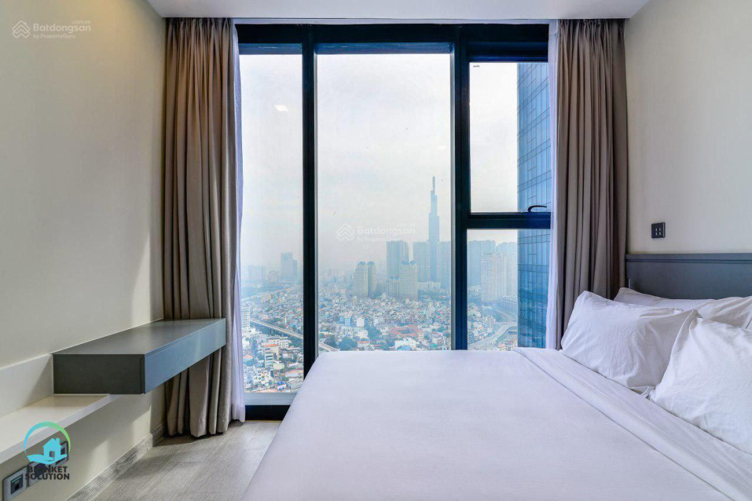 Modern 72m² Apartment with Landmark 81 View