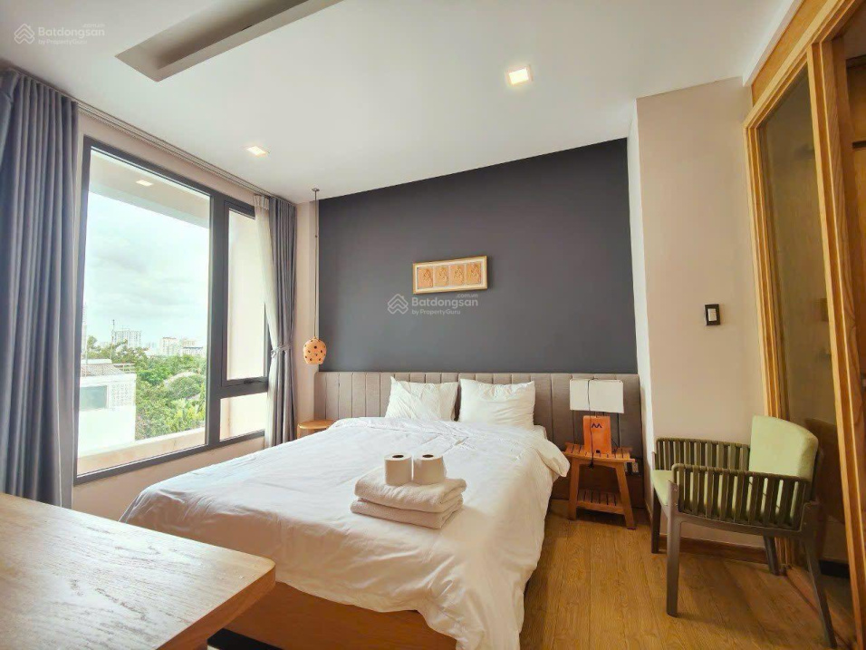 Modern Studio Apartment with City View in District 2