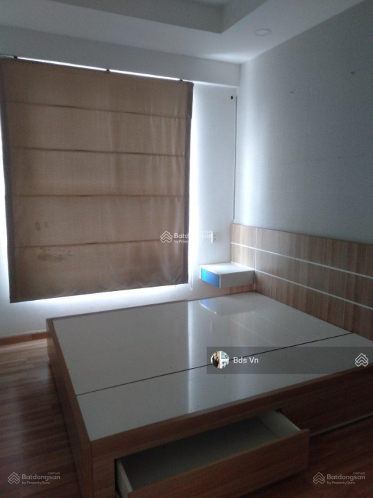 Spacious 300m² Apartment with City View