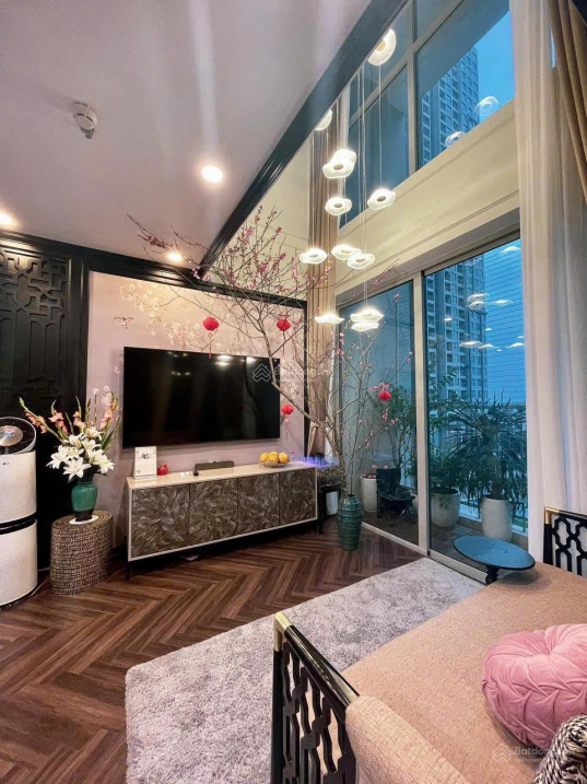 Modern 2-3 Bedroom Luxury Apartment with Pool View