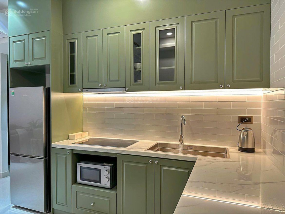 Modern 3-Bedroom Apartment with Designer Kitchen