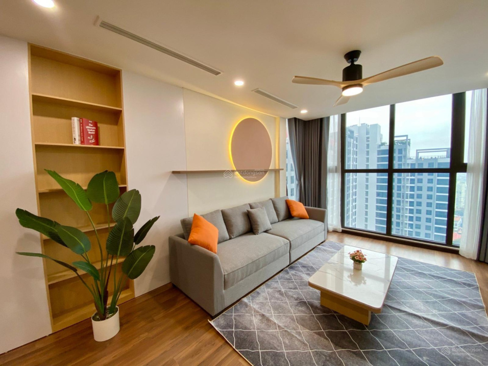 Modern 3-Bedroom Apartment with City Views