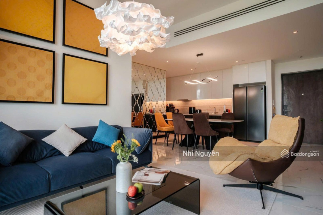 Modern 93m² Apartment with City Views