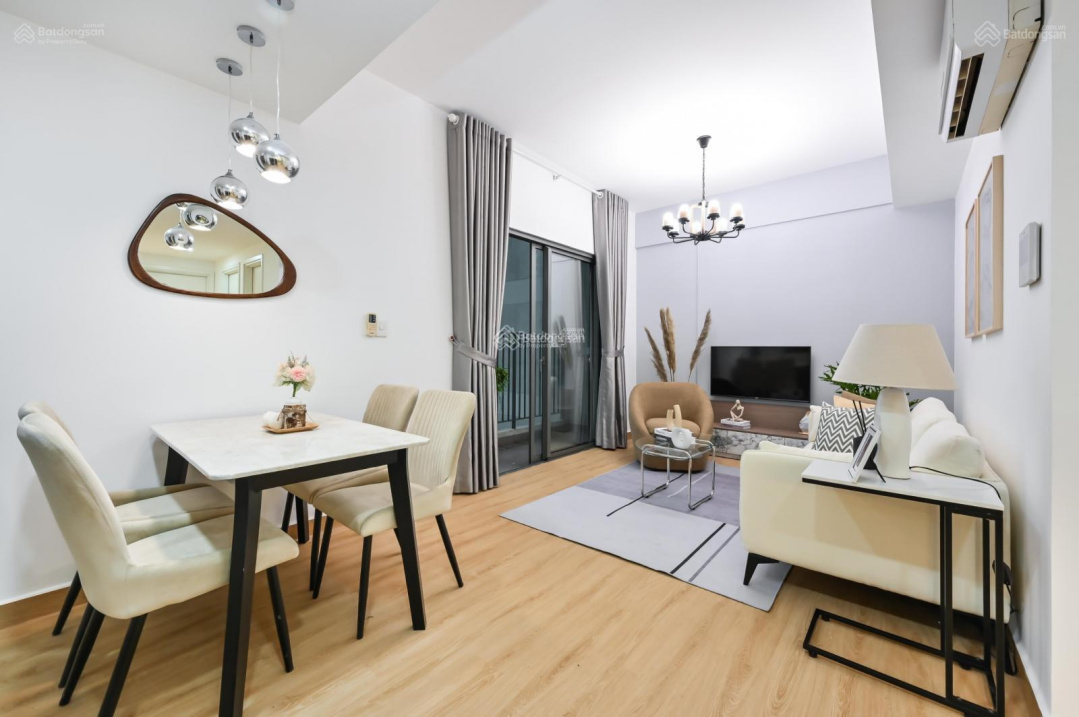 Modern 2-Bedroom Apartment in Tan Phu Oriental Plaza