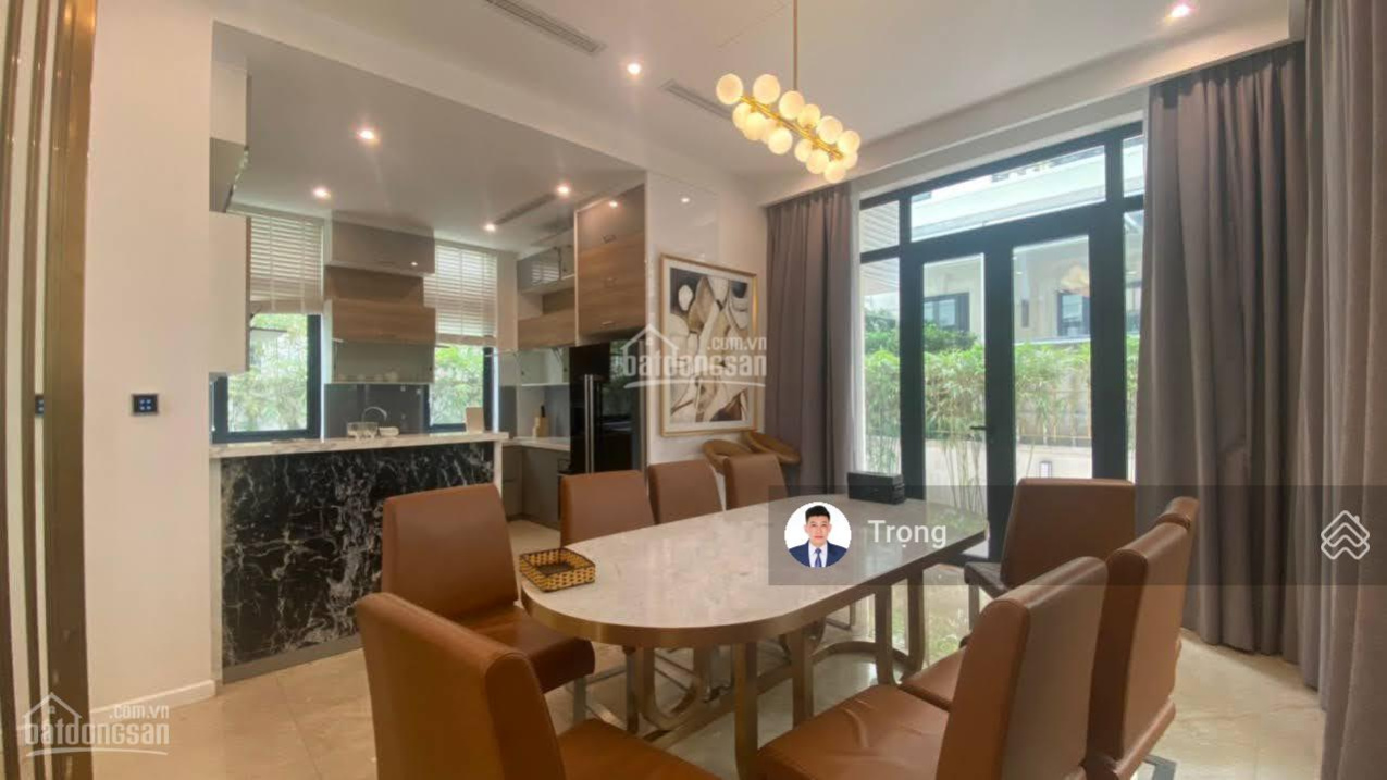 Luxurious Victoria Ba Son Villa with Pool