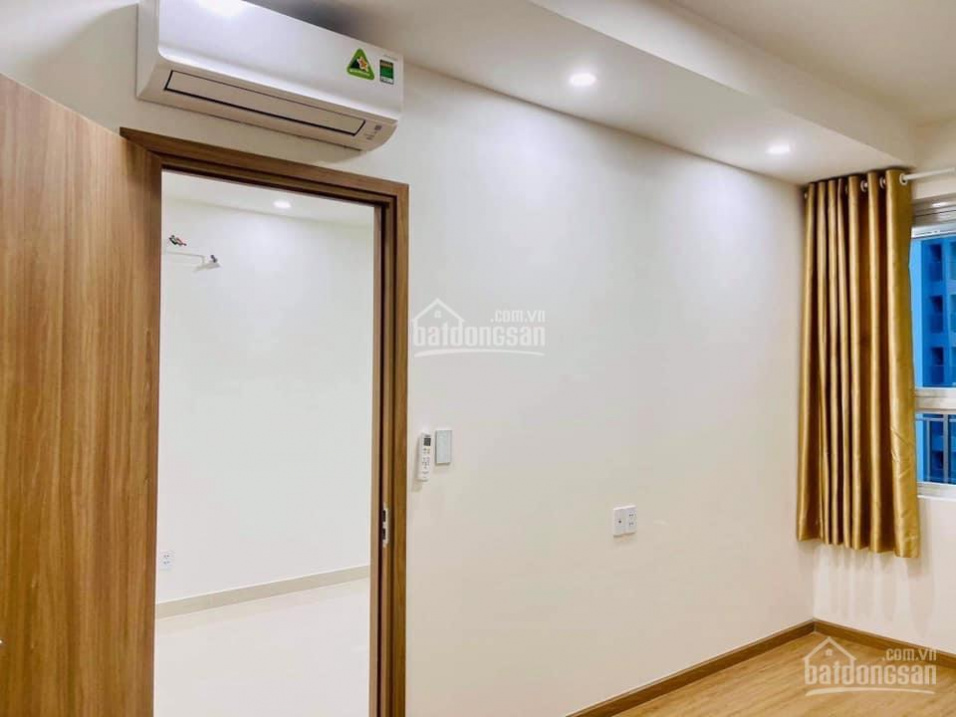 Modern 1-Bed Apartment Near Metro Station