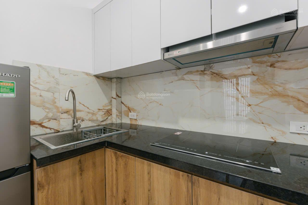 Modern 1-Bedroom Apartment Near Dong Da District