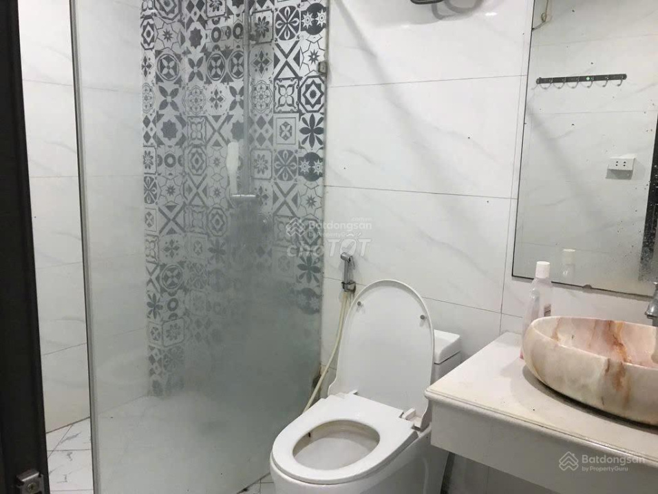 6-Floor House with Elevator, 45m², Parking