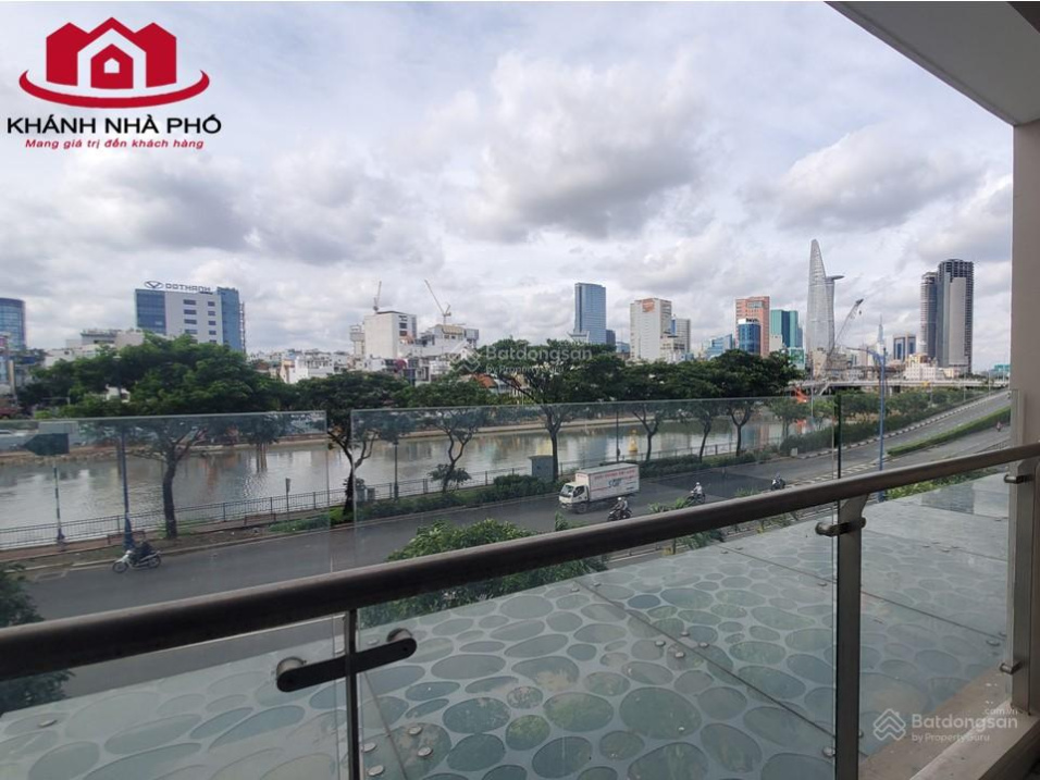 Modern Officetel with City View in District 4