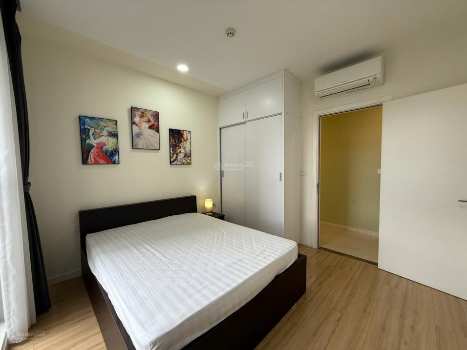 Modern 3-Bed Millennium Apartment with City Views