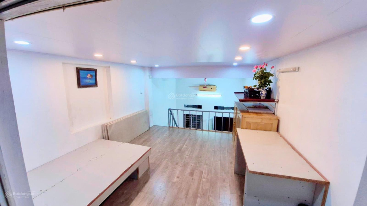Spacious 2-bedroom apartment with mezzanine