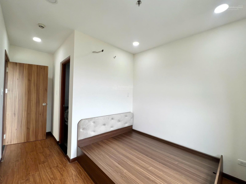 Spacious Apartment at Minh Quoc Plaza with City View
