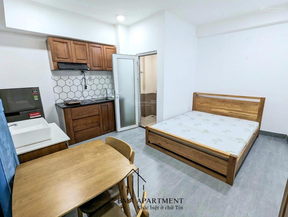 Furnished Studio Apartment with Modern Kitchen