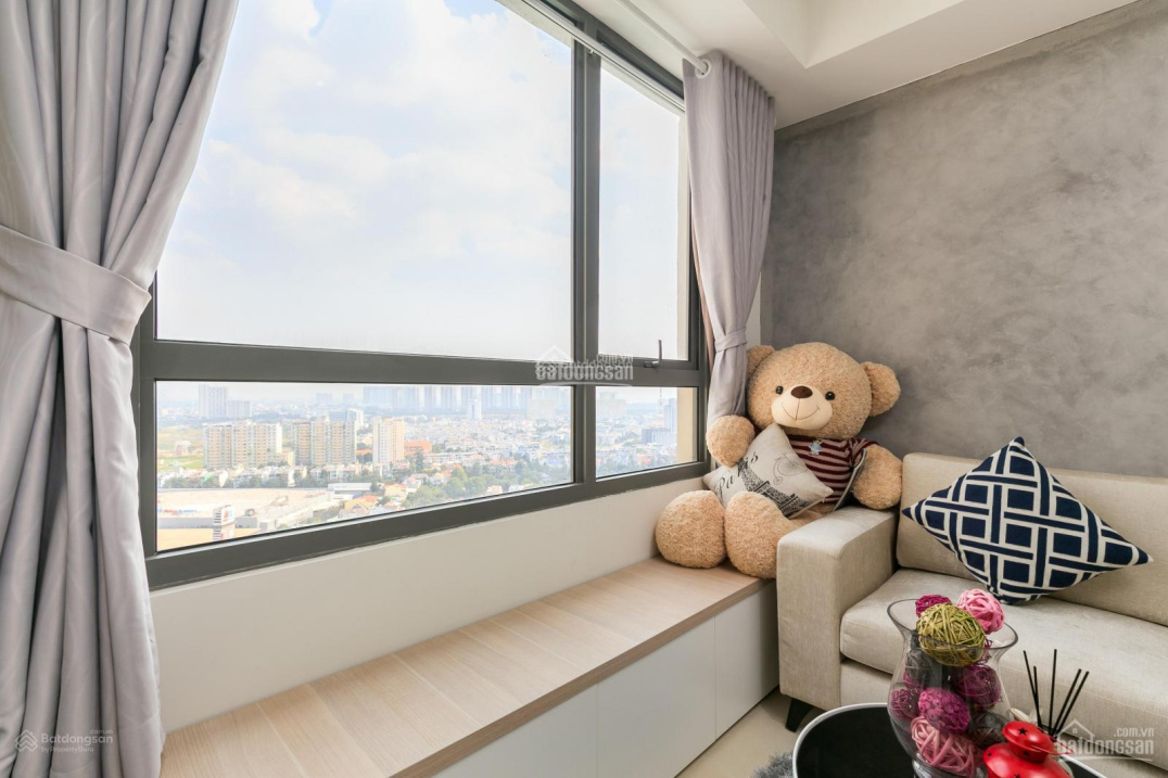 Modern 90m² Apartment in Tan Binh District