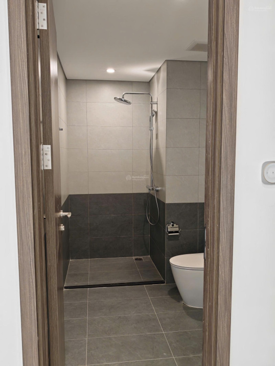 Modern 35m² Studio Apartment with Beverly View