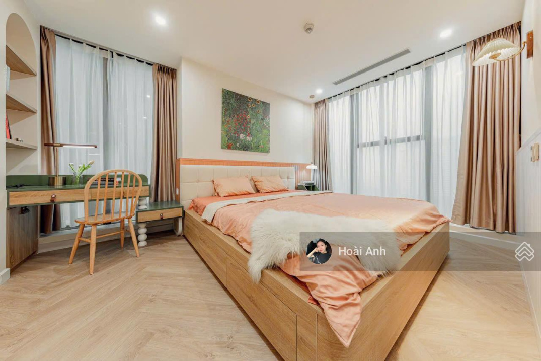 2-Bedroom Apartment in Sunshine City with Modern Design