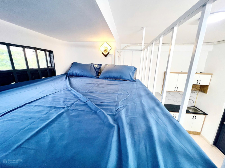 Modern Loft Studio with Balcony and Security