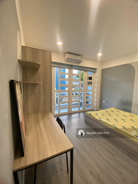 Modern 2BR Apartment Near Vincom with Balcony