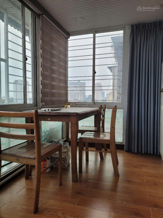 Modern 2-Bedroom Apartment with City Views