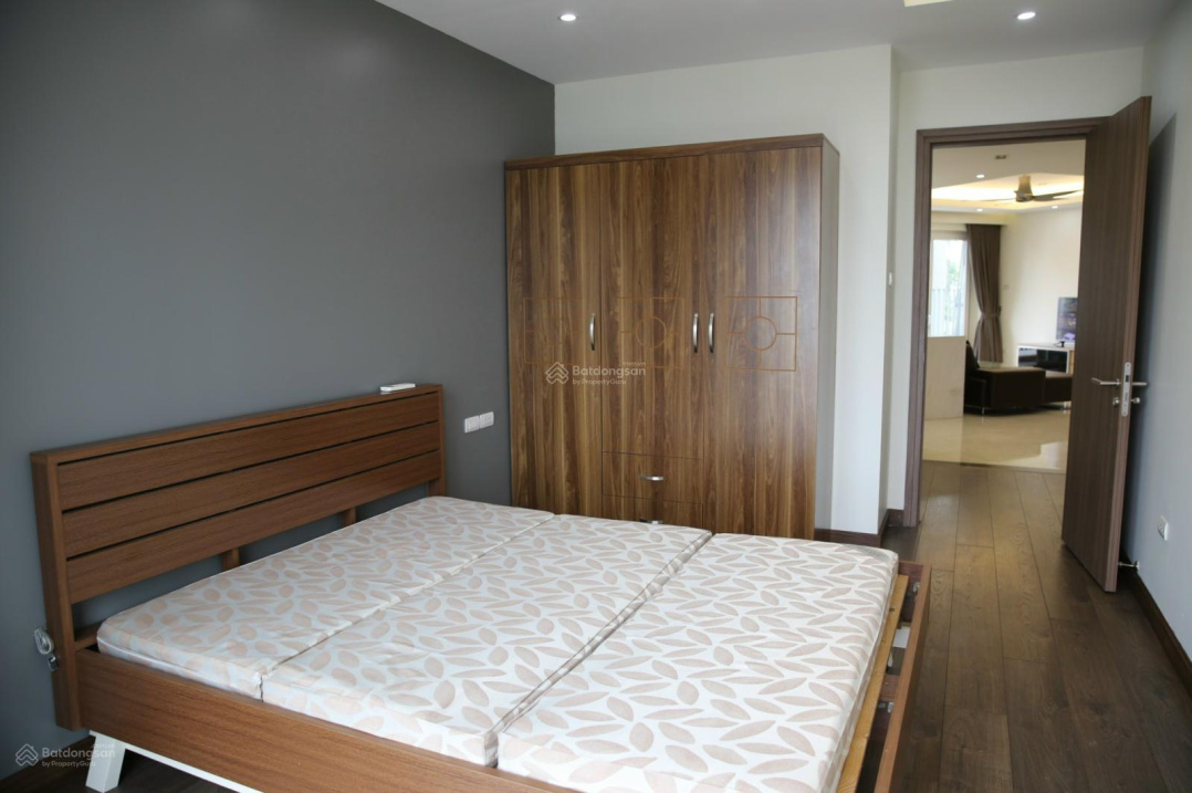 Luxury 3-Bedroom Apartment with Modern Furnishings