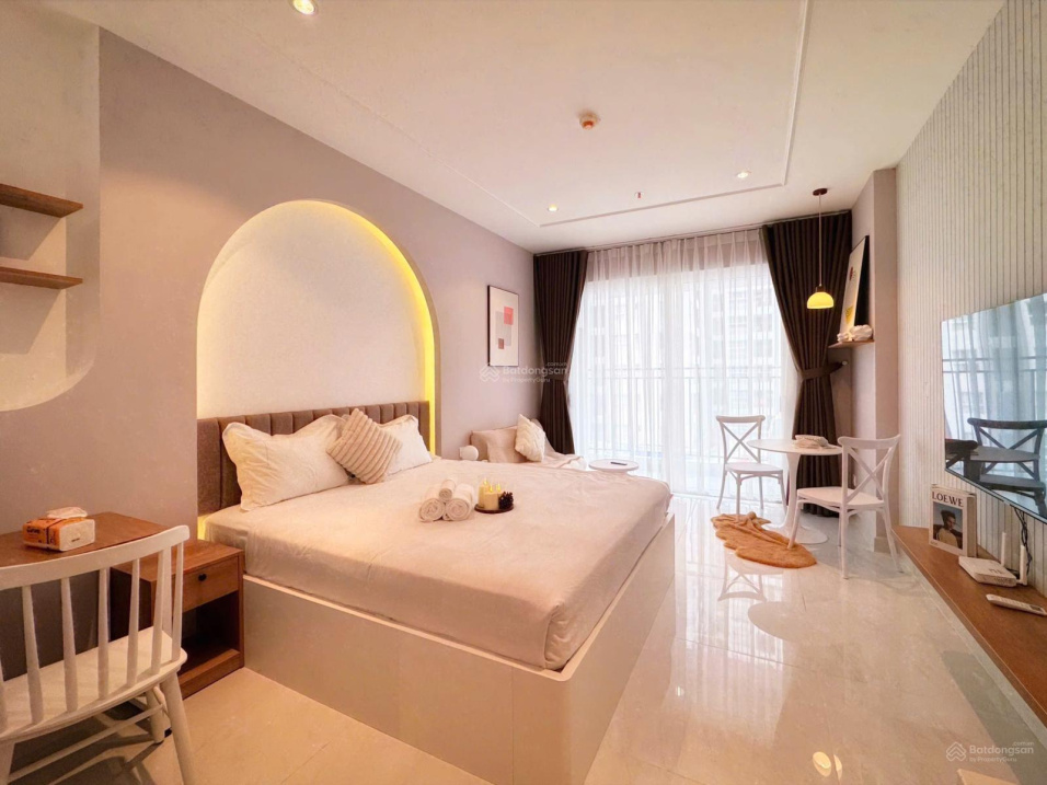 Modern Studio Apartment with Designer Interior