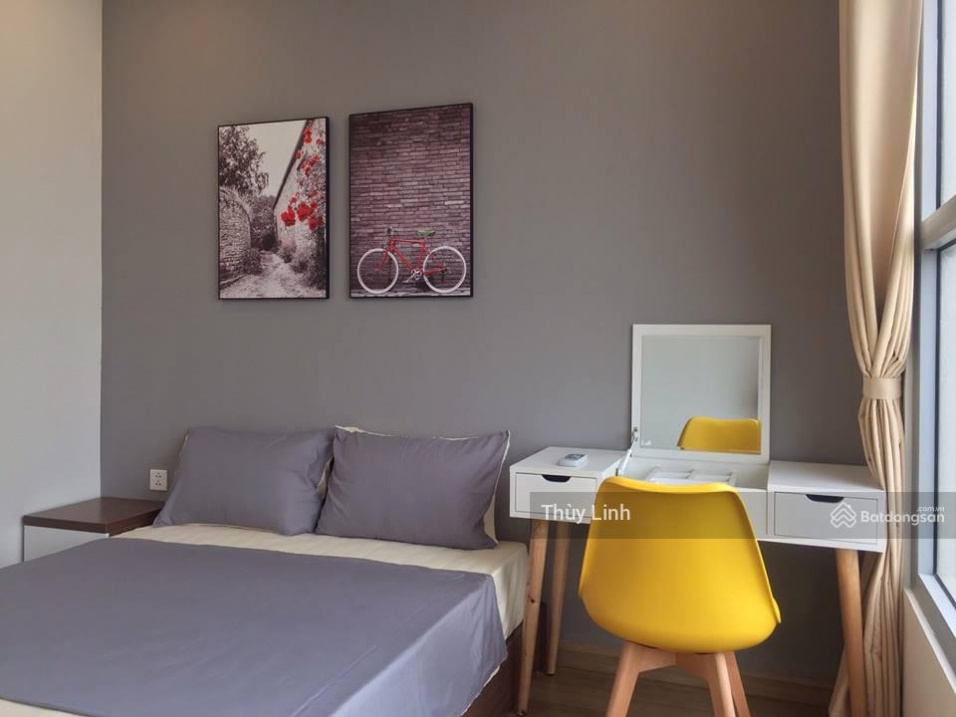 Modern 2-Bed Apartment with City Views