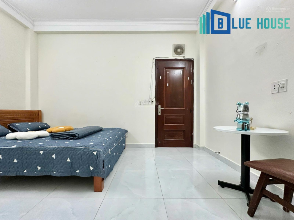 Modern Studio Near Airport With AC