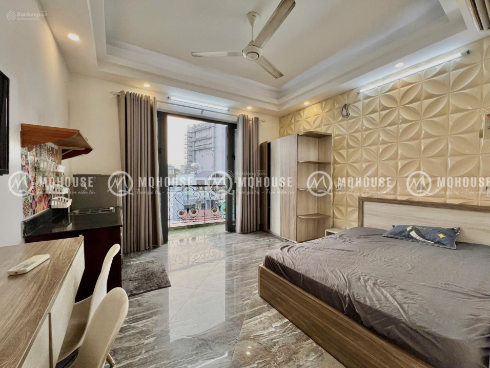 Modern Studio Apartment with Balcony in Tan Binh