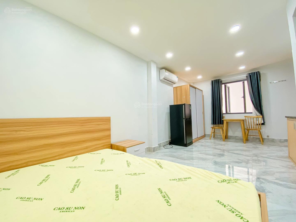 Modern Studio Apartment with Full Amenities