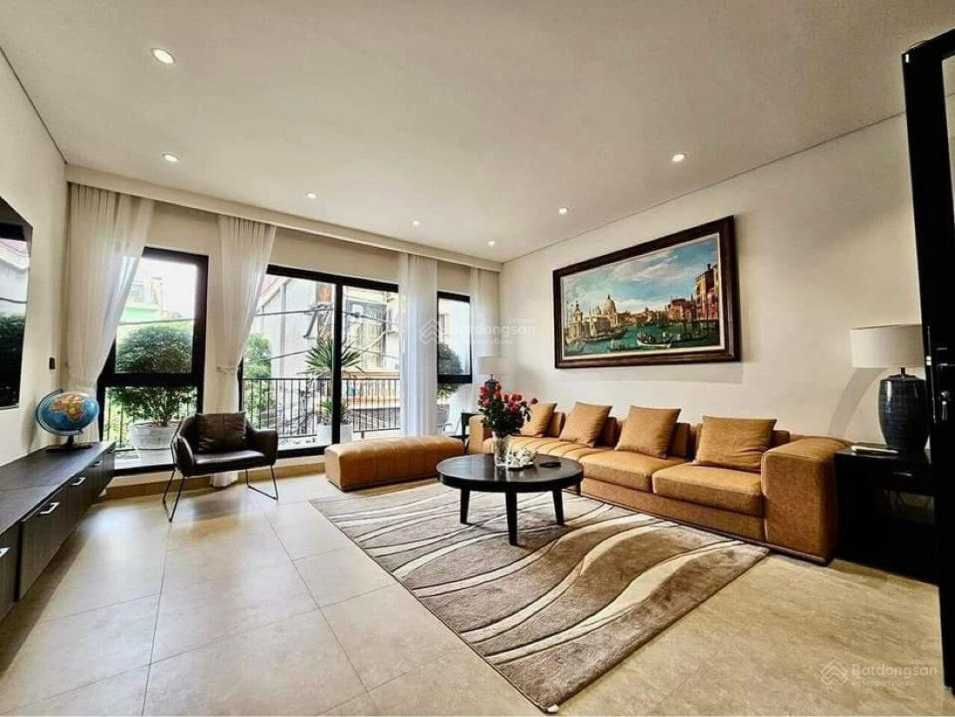 Spacious 4-Story House on Nguyen Chi Thanh Street