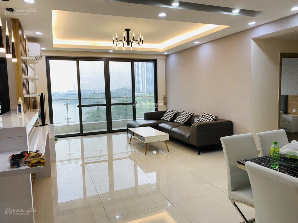Modern 2BR Cardinal Court Apartment with Views