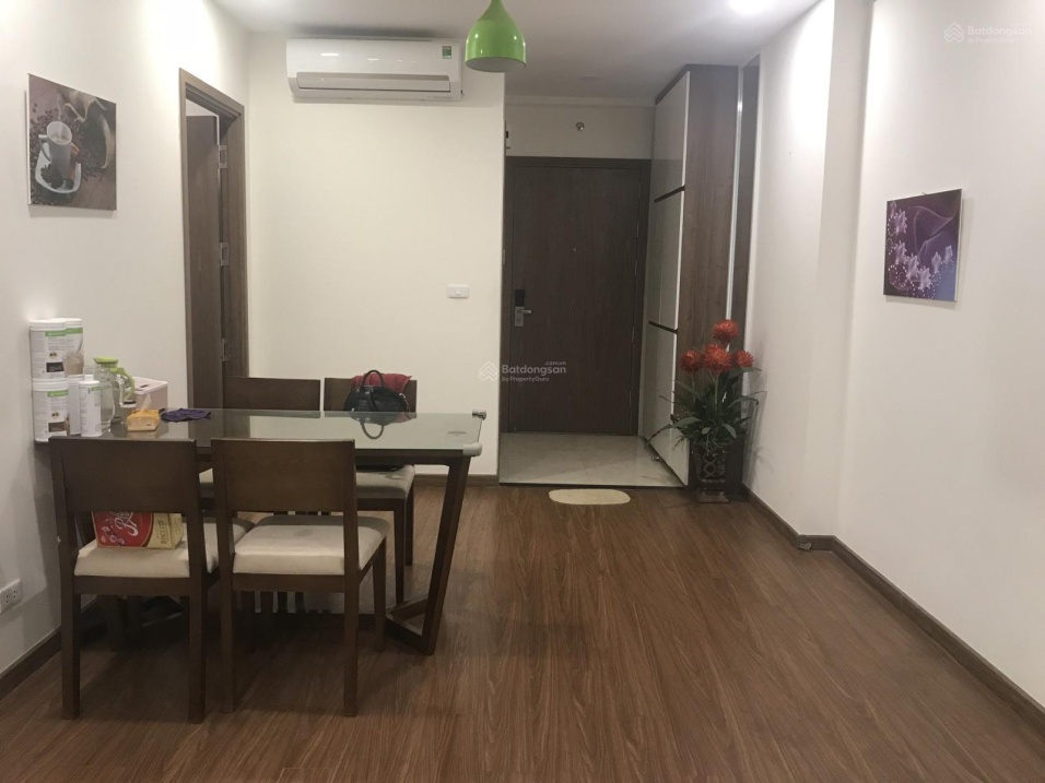Modern Eco Green City Apartment with Air Conditioning