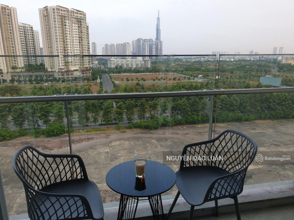 Modern 2BR Corner Unit at Sarina Sala