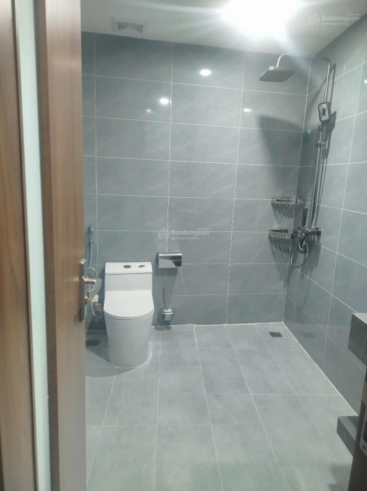 Tân Khai Rental: 4-Story House with 5 Bedrooms