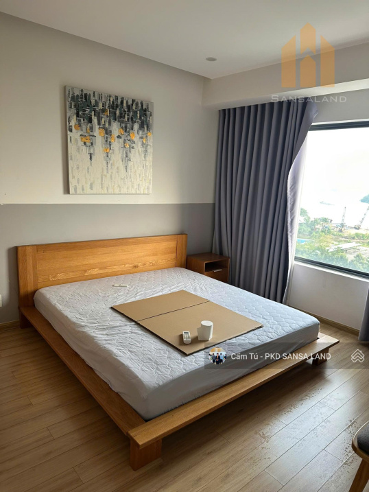 3-Bedroom Riverside Apartment with Modern Furnishings