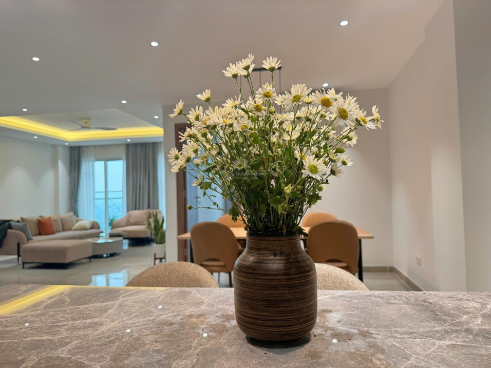 Spacious 146m² Luxury Apartment in Ciputra Hanoi