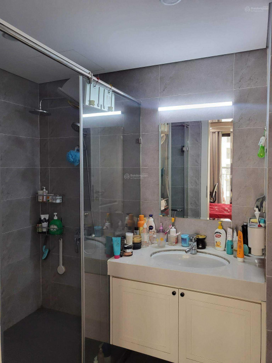 Modern 80m² Apartment with Dishwasher at Imperia Garden