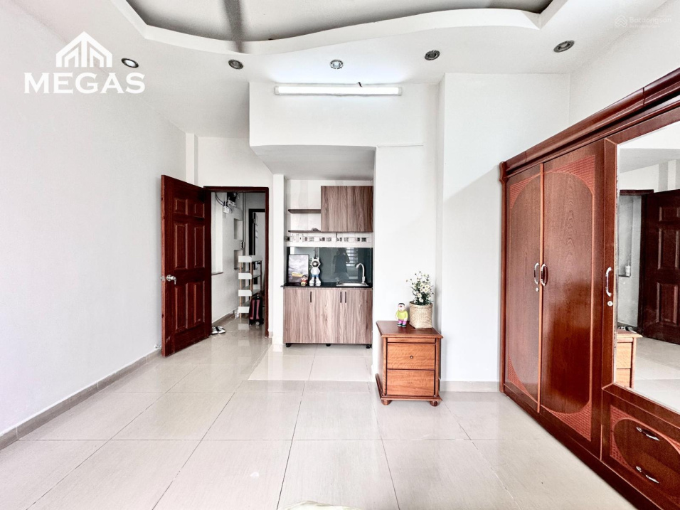 Modern 30m² Studio with Full Furnishing