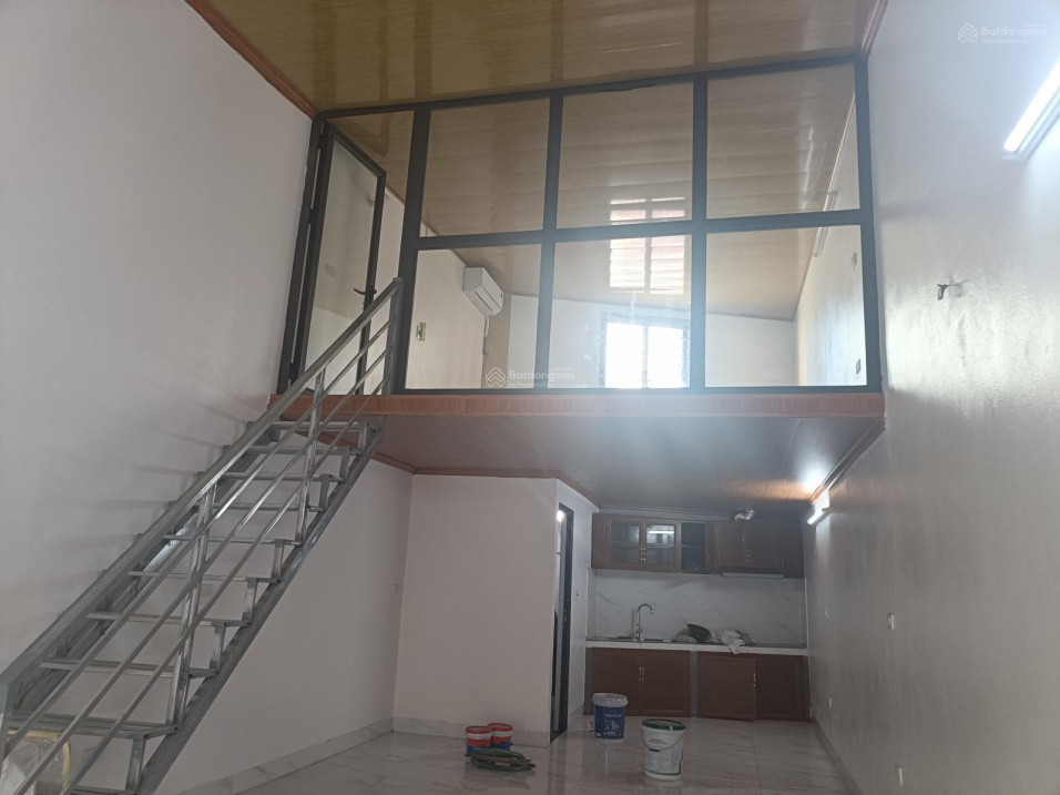 Modern Loft Studio with Mezzanine Near Street
