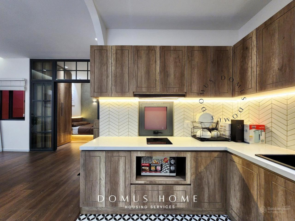Modern Studio with Designer Interior and Full Amenities