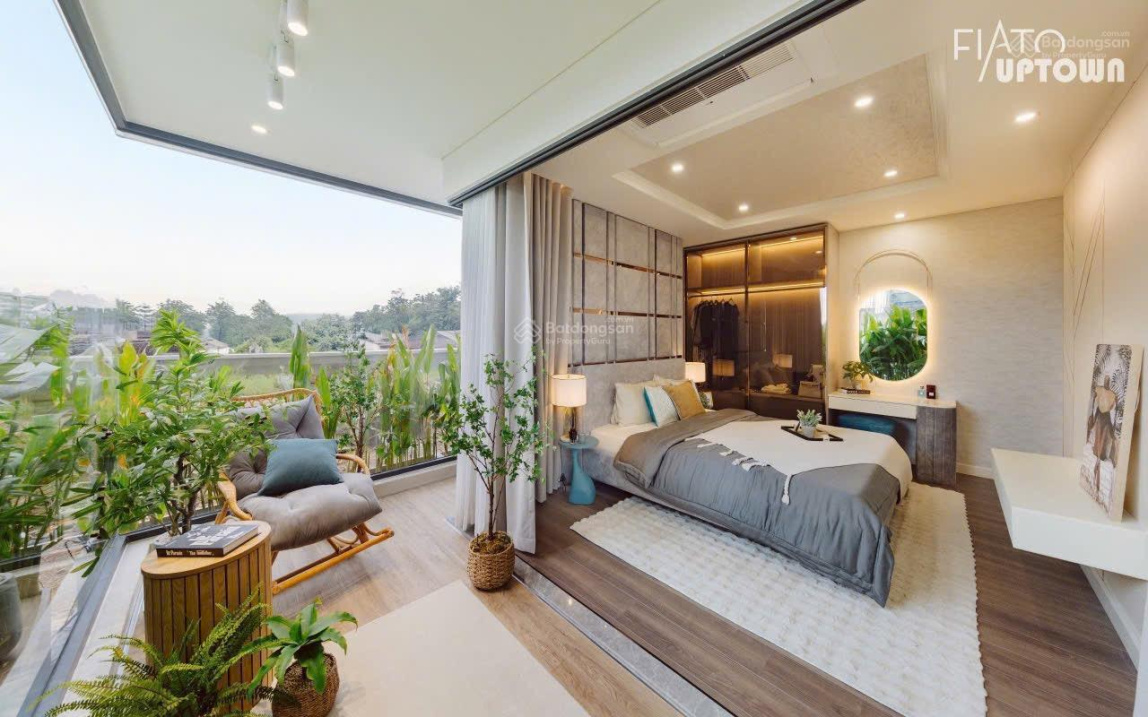 Modern 2-Bedroom Townhouse with Lake View