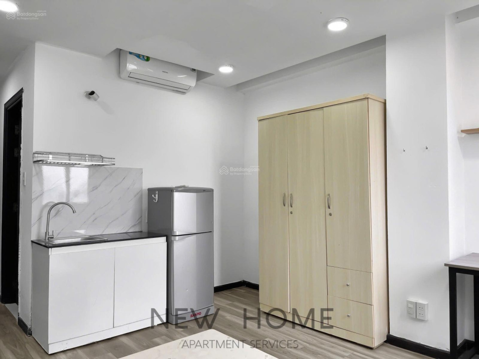 Modern Studio Apartment with Pet-Friendly Policy
