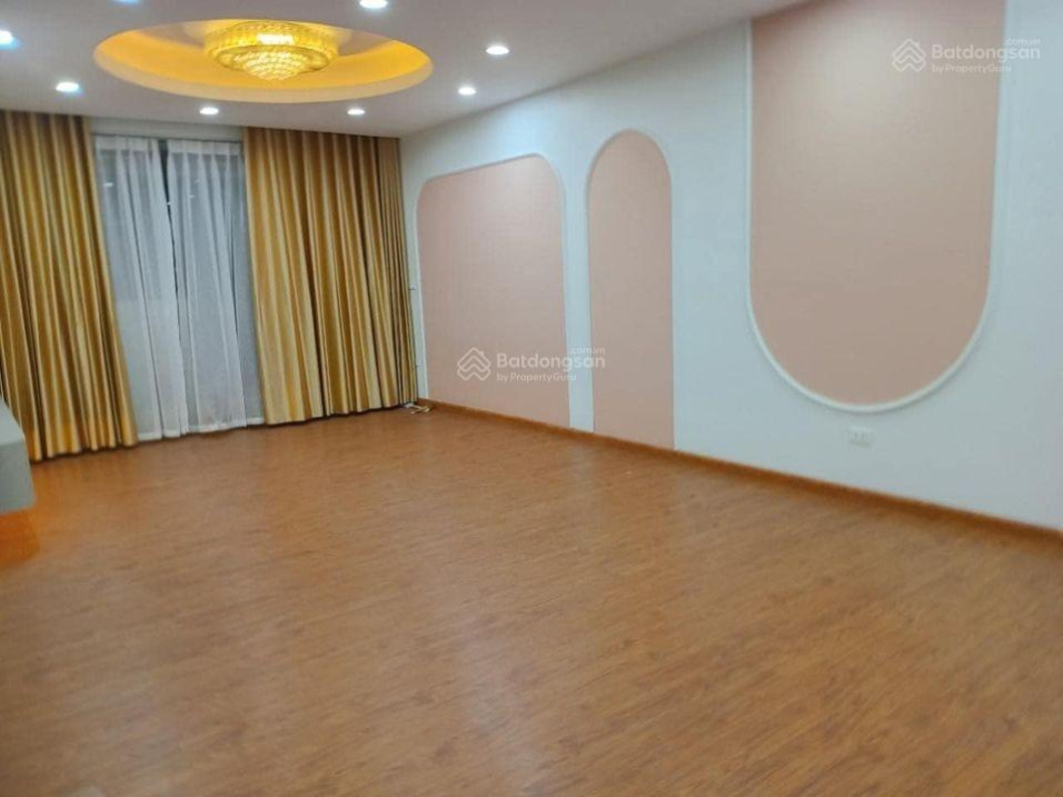 Vinaconex 7 Apartment - Spacious 3-Bedroom Unfurnished Unit