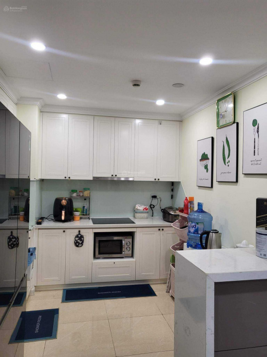 Modern 80m² Apartment with Dishwasher at Imperia Garden