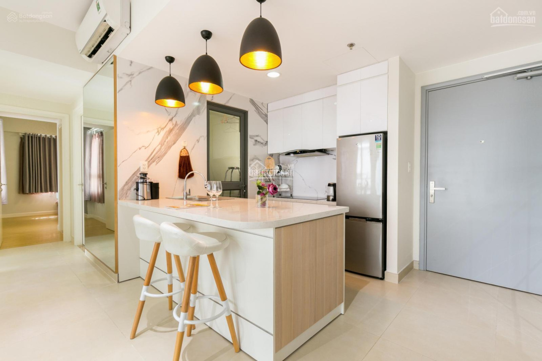 Modern 90m² Apartment in Tan Binh District