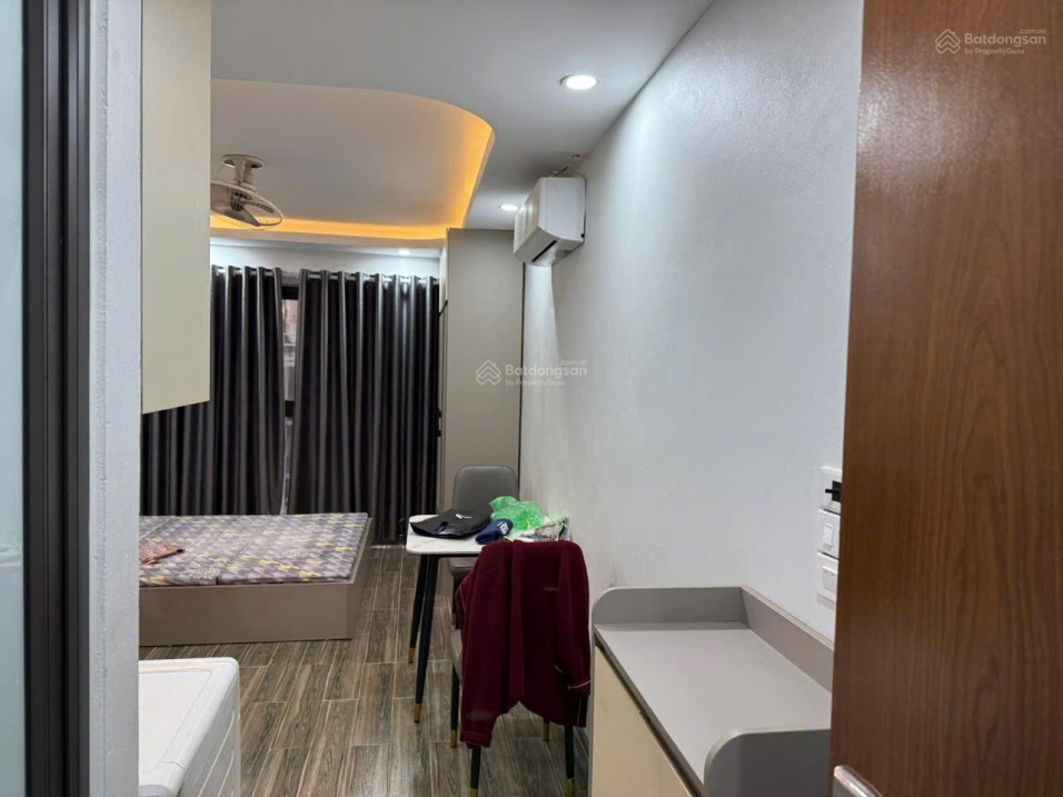 Modern Studio Apartment with Full Amenities