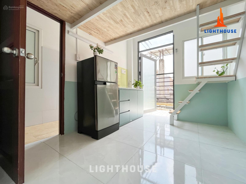 Modern Duplex with Loft Bedroom Near Nguyen Tri Phuong